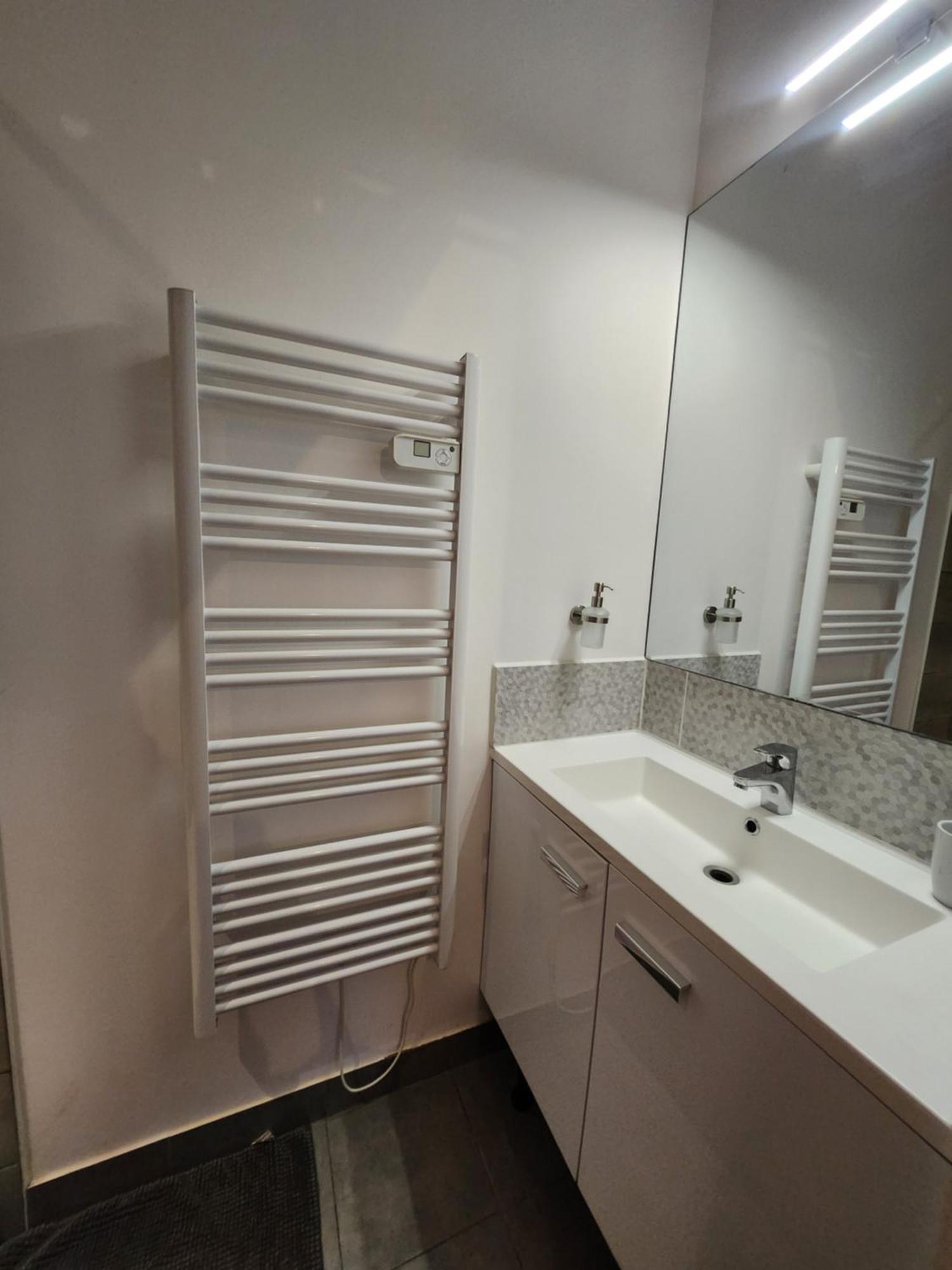 Chambres Privees Hyper-Centre Epernay Lit 160X200Cm Buitenkant foto