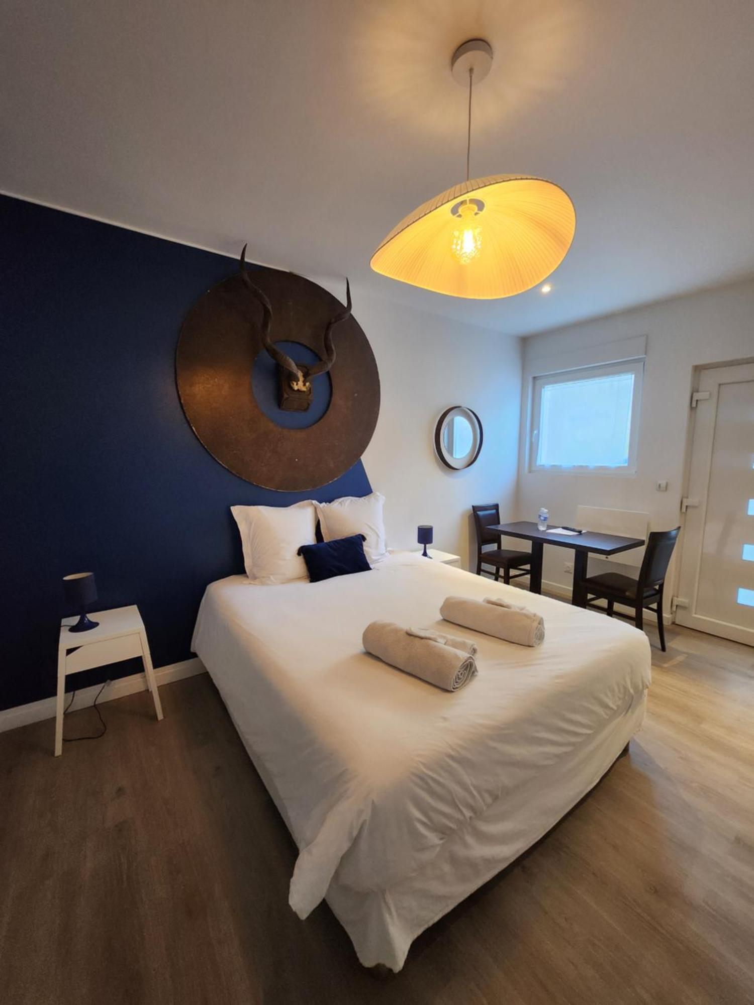 Chambres Privees Hyper-Centre Epernay Lit 160X200Cm Buitenkant foto