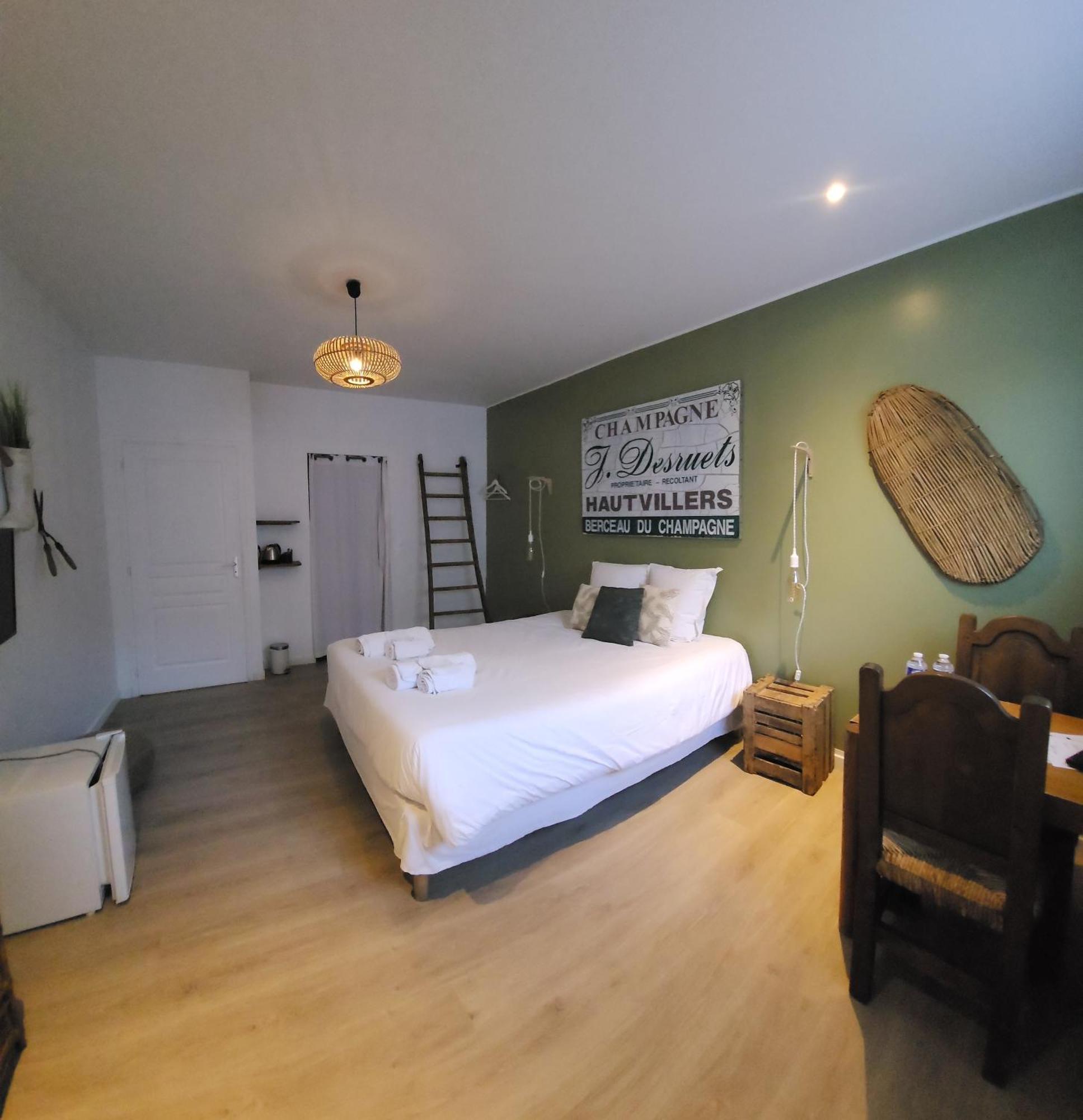 Chambres Privees Hyper-Centre Epernay Lit 160X200Cm Buitenkant foto